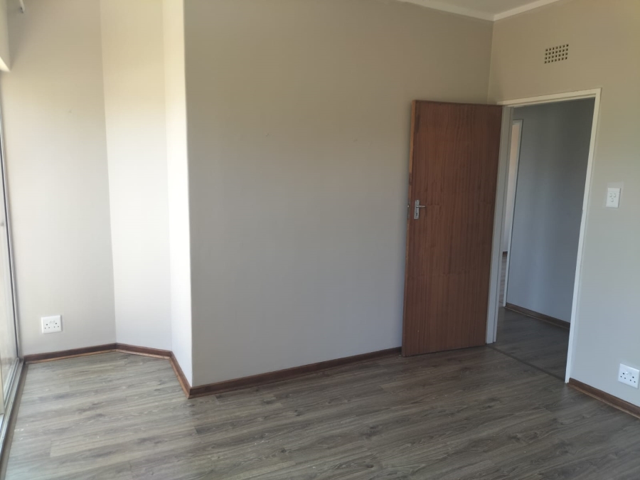 To Let 3 Bedroom Property for Rent in Langenhovenpark Free State